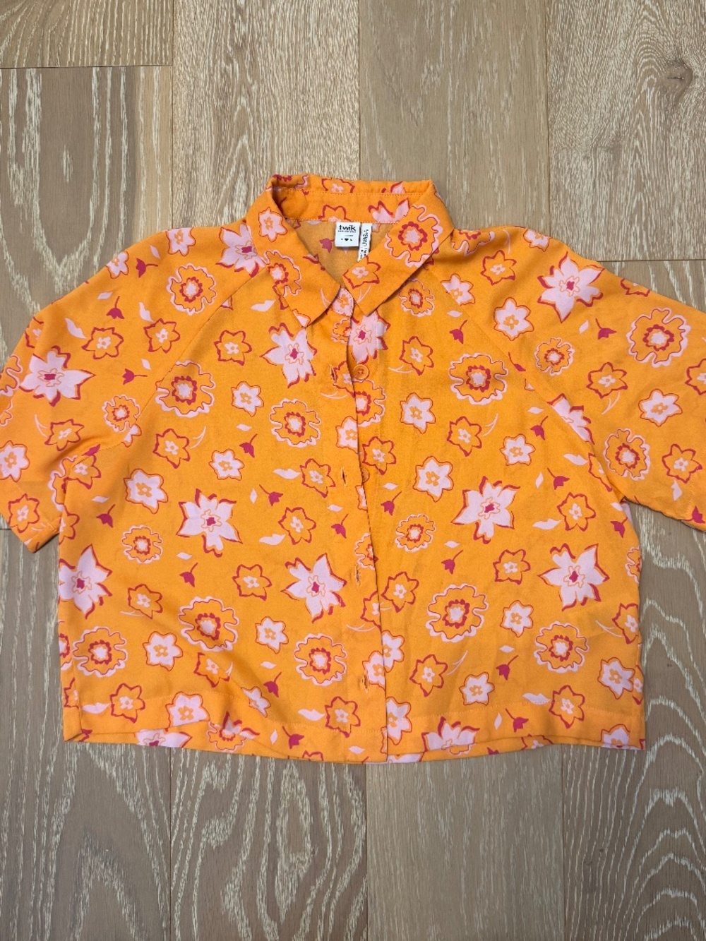 Fun crop button up